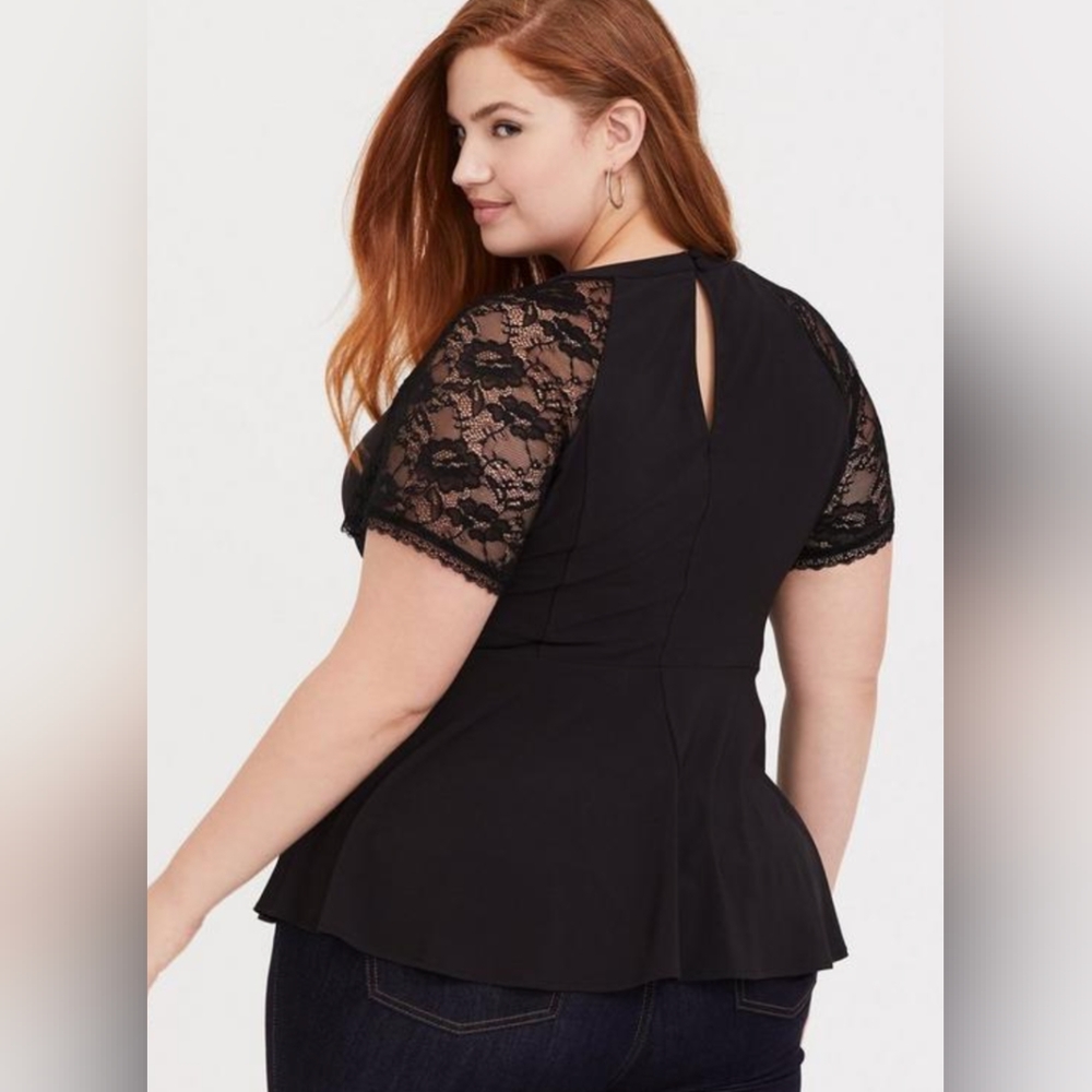 Peplum Crepe Lace Sleeve Top Size 6X 30W 6